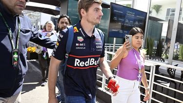 Red Bull Racing's Dutch driver Max Verstappen arrives at the paddock ahead of the Mexico City Formula One Grand Prix at the Hermanos Rodriguez racetrack in Mexico City on October 23, 2025. 
Alfredo ESTRELLA / AFP