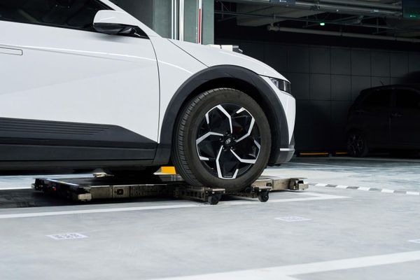 Door Koreaanse uitvinding passen er 50 procent meer auto’s op een parkeerplaats