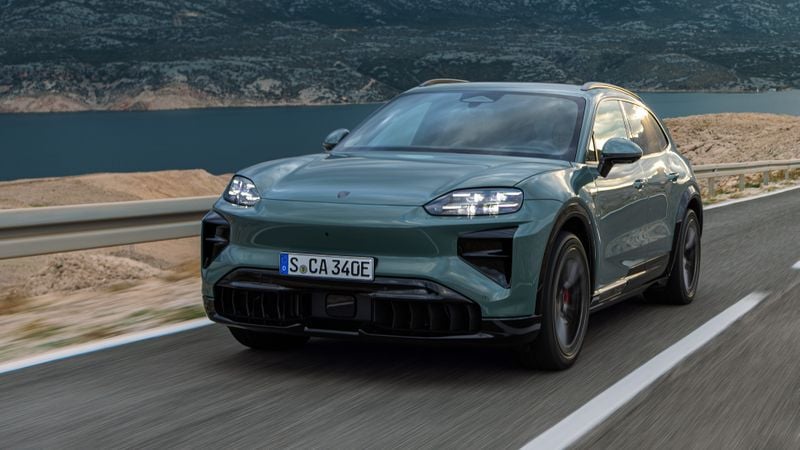 Nieuwe Porsche Cayenne heeft 1.156 pk en krijgt als Turbo opvallende vleugels aan de achterkant