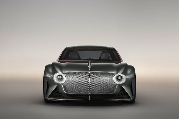 Bentley EXP 10 GT