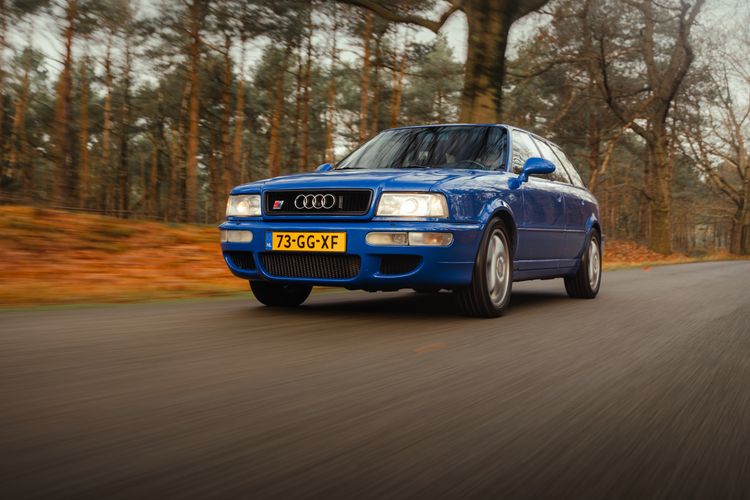 Audi RS2