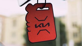 Luchtverfrisser Kia EV4 benzine geur elektrische auto