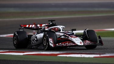 epa11930563 Haas driver Esteban Ocon of France in action during the Formula 1 pre-season testing at Bahrain International Circuit in Sakhir, Bahrain, 28 February 2025.  EPA/ALI HAIDER
