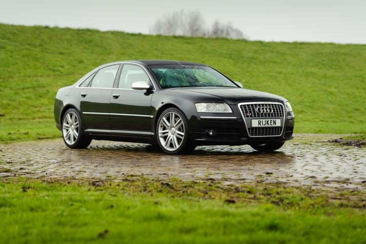Audi S8