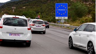 Gruwelijk lelijke roze kentekenplaten sinds 2026 in Frankrijk