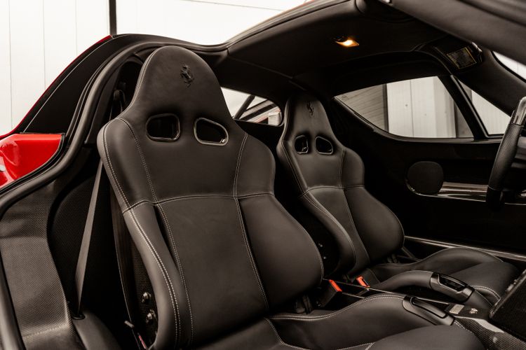 Enzo Ferrari te koop in Nederland