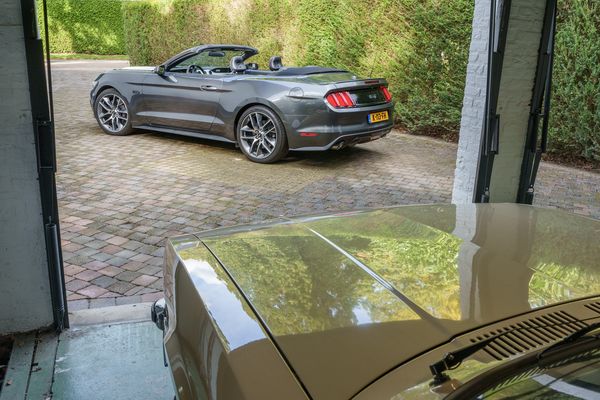 Tim verkoos deze Ford Mustang boven een BMW M4