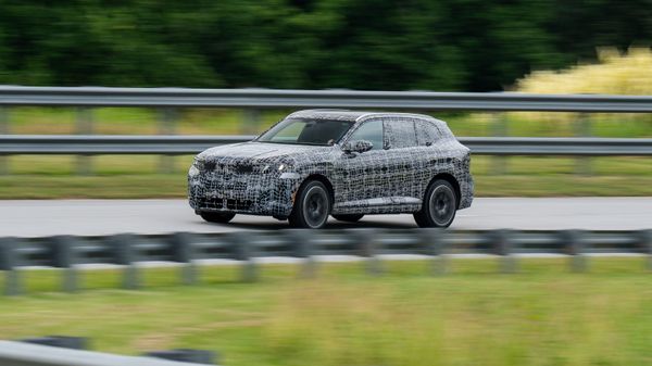 BMW iX5