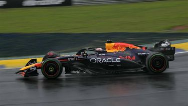 Red Bull Racing's Dutch driver Max Verstappen races during the qualifying session for the Formula One Sao Paulo Grand Prix, at the Jose Carlos Pace racetrack, aka Interlagos, in Sao Paulo, Brazil, on November 3, 2024. 
NELSON ALMEIDA / AFP