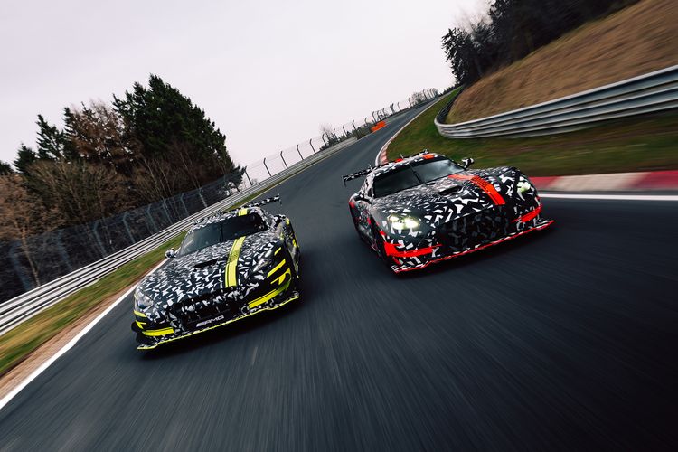 Welke is straalegaal en welke de raceauto? Mercedes-AMG laat  GT GT3 en Black Series zien