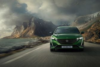 Niet Alleen Stekkerhybrides Maar Peugeot Is Ook Bezig Met Elektrische 308