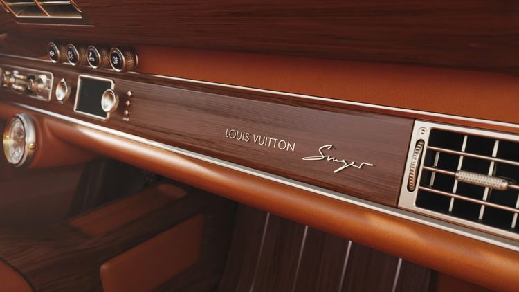 Singer Louis Vuitton