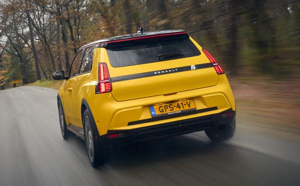 Renault 5 auto van het jaar 2025 Alpine A290