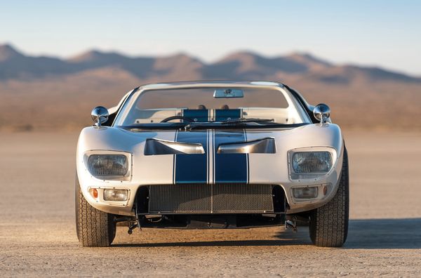 Ford GT40 Roadster Prototype