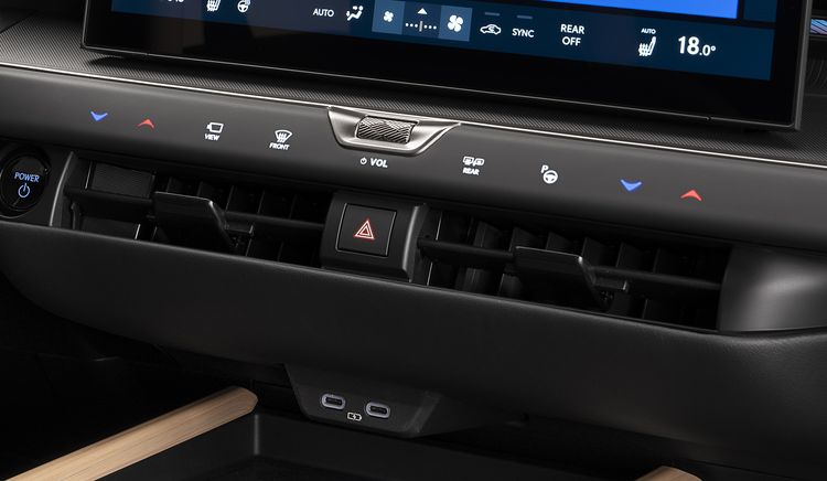 Lexus ES lijkt op goedkopere Toyota, toch ga je enkel de duurdere zien