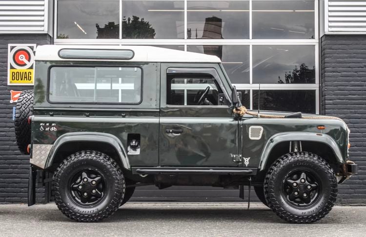 Land Rover Defender occasion tweedehands auto benzine V8