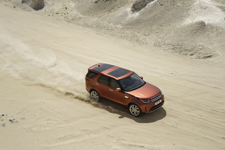Land-Rover-Discovery-04