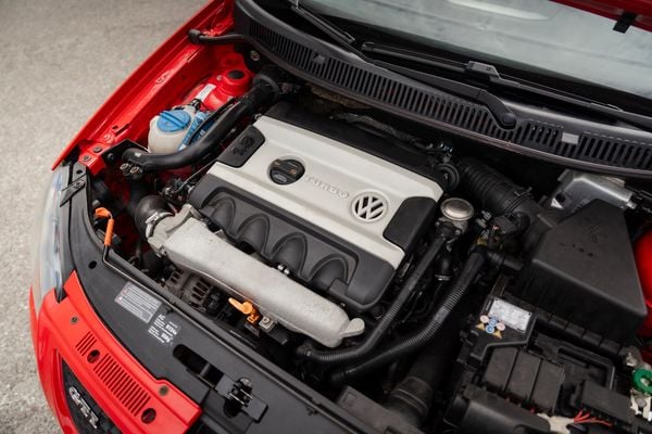 Volkswagen Polo GTI Cup Edition VW Polo GTI Renault Clio R.S. Cup occasion occasions tweedehands auto
