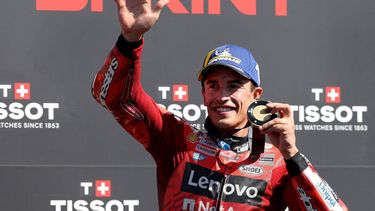 Ducati Lenovo Team's Spanish MotoGP rider Marc Marquez celebrates on the podium winning the MotoGP Sprint Race of the Moto Grand Prix of Catalonia at the Circuit de Catalunya on September 6, 2024 in Montmelo on the outskirts of Barcelona.  
Lluis GENE / AFP