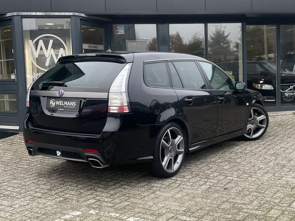 Met deze betaalbare powerstation kom je snel op vakantie aan Saab 9-5 Turbo X