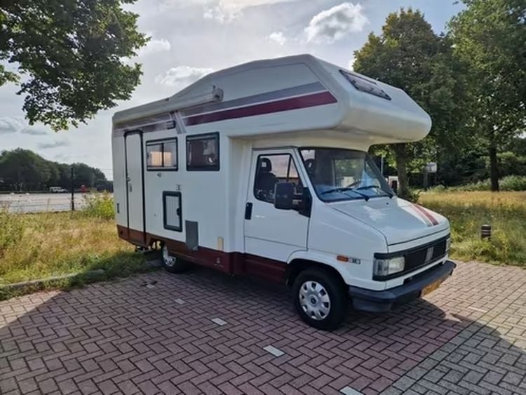 spotgoedkope campers voor festivals als lowlands