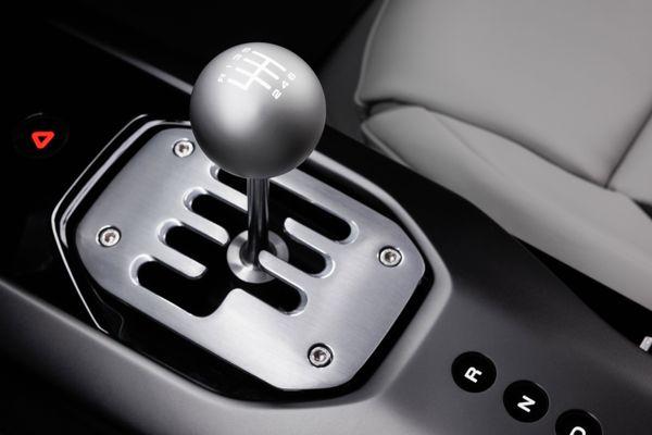Ferrari 12Cilindri Manuale handbak handgeschakelde versnellingsbak automaat transmissie