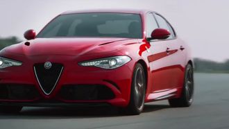 Alfa Romeo Giulia Quadrifoglio Official Extra beeld 001