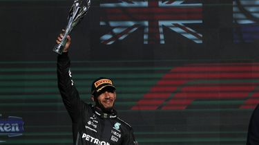 2023-10-30 00:52:52 epa10948341 British Formula One driver Lewis Hamilton of Mercedes-AMG Petronas celebrates his second place finish at the end of the 2023 Formula 1 Grand Prix of Mexico City at the Hermanos Rodriguez racetrack, in Mexico City, Mexico, 29 October 2023.  EPA/Isaac Esquivel