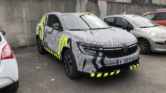 Renault Austral camouflage