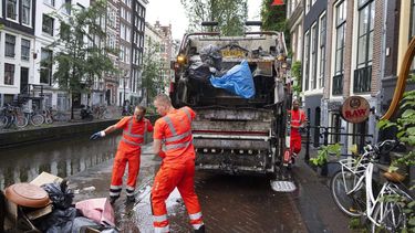 Amsterdammers gaan meer belasting betalen door komst elektrische vuilniswagens