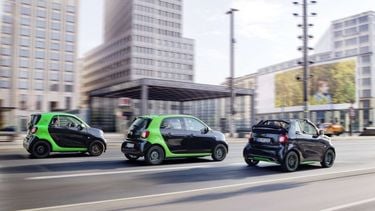 Smart-Electric-Drive-2017-23