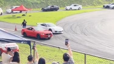 Porsche 911 GT3 991 Ford Mustang Crash dragrace