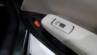 Grote kans dat jij door de Chinese overheid lelijke rode stickers in je auto krijgt: Tesla moet bijna 3 miljoen auto’s terugroepen