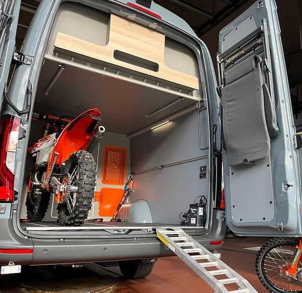 Alphavan, camper, 4x4 motor, crossmotor