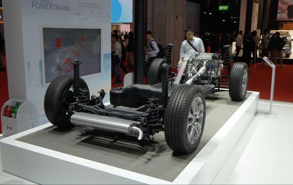 Renault Geely Aramco Horse Powertrain EV PHEV plug-in hybride REEV verbrandingsmotor brandstofmotor