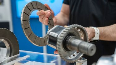 Mercedes remsysteem in-drive brake