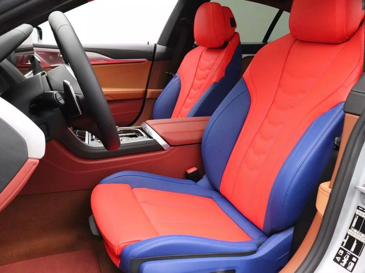 BMW 8-Serie BMW M850i Gran Coupé BMW 8 X JEFF KOONS duurste occasion tweedehands auto
