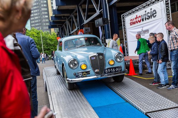 Autovisie Cars & Coffee XXL - Autovisie.nl