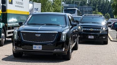 Met deze auto komt Donald Trump naar Nederland en dit kost-ie