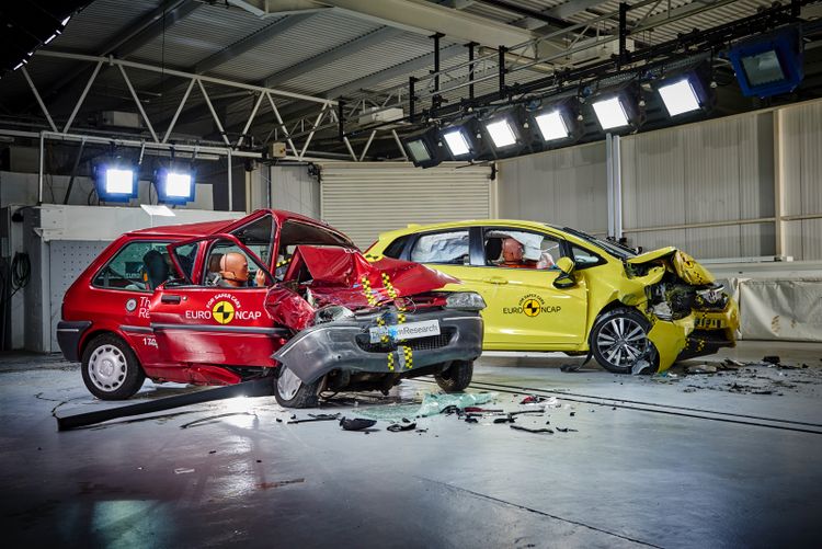 euro-ncap-rover-100-versus-honda-jazz-2-autovisie-nl