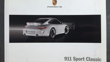 Porsche 911 Sport Classic brochure House of Petrolhead IMG_8491