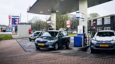 lpg gas benzine diesel brandstof prijs prijzen tanken tankstation dacia duster occasion