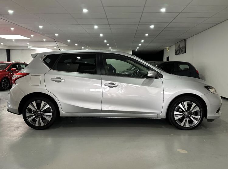 Nissan Pulsar occasion tweedehands auto vijfdeurs hatchback modern