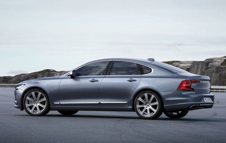 Volvo S90 Official 010