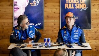 ZANDVOORT - Max Verstappen (Red Bull Racing) geeft samen met teambaas Laurent Mekies (L) een persconferentie op het Circuit van Zandvoort in aanloop naar de F1 Grand Prix van Nederland. REMKO DE WAAL / ANP