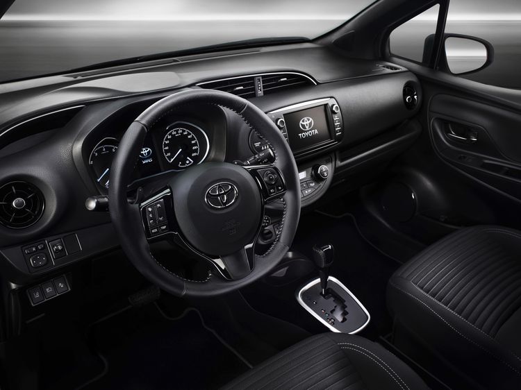 Vernieuwde Toyota Yaris interieur - Autovisie.nl
