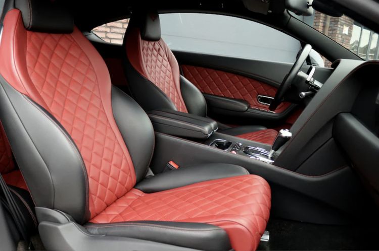 B&B Vol Liefde Daniël Bentley Continental GT V8 S occasion