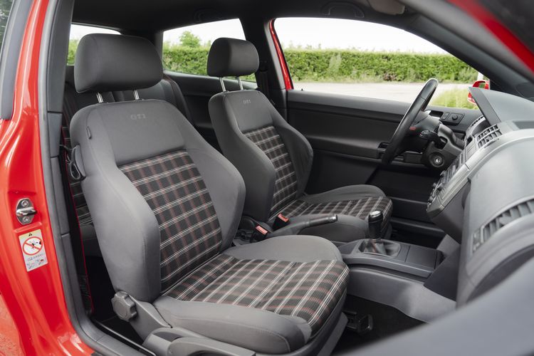 Volkswagen Polo GTI Cup Edition VW Polo GTI Renault Clio R.S. Cup occasion occasions tweedehands auto
