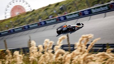 ZANDVOORT - Max Verstappen (Red Bull Racing) tijdens de 2e vrije training voorafgaand aan de F1 Grand Prix van Nederland op het Circuit van Zandvoort. ANP SEM VAN DER WAL