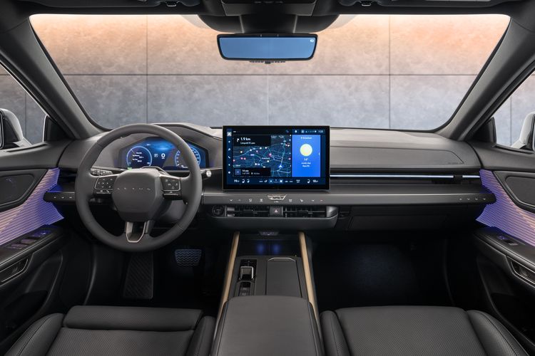 Lexus ES lijkt op goedkopere Toyota, toch ga je enkel de duurdere zien